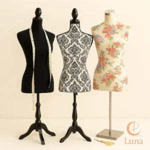 Maniquíes de costura económicos de las marcas Homcom, Tectake y Loywe, exhibidos en un ambiente luminoso, simbolizando opciones de calidad a un buen precio para costureras.