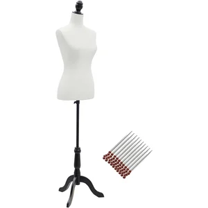 Maniquí de costura femenino HOMCOM blanco con su base de trípode de madera, analizado por su estabilidad.